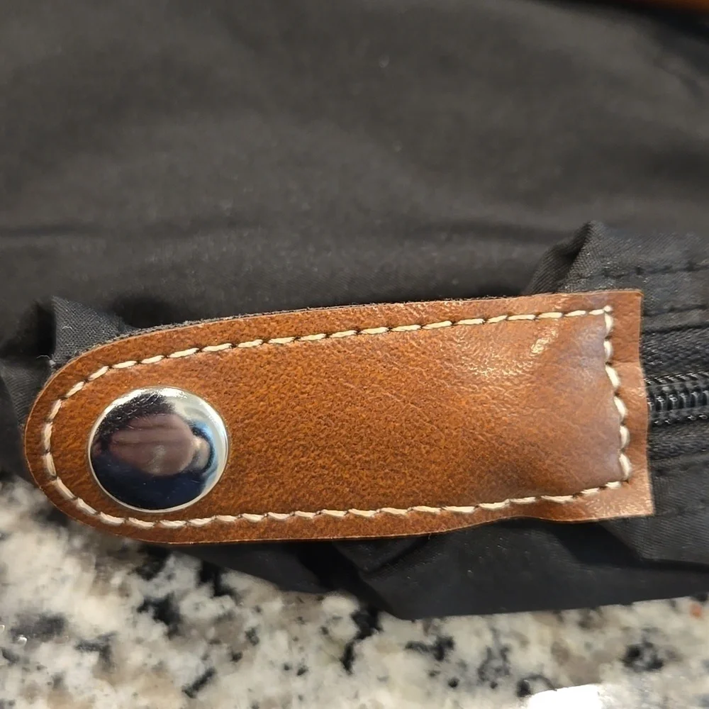 DELSEY ON THE GO SHOULDER BAG. FOLDABLE. BLACK.